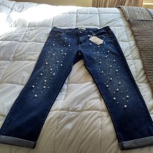 Plus Size Cropped Jeans with Pearl Beading